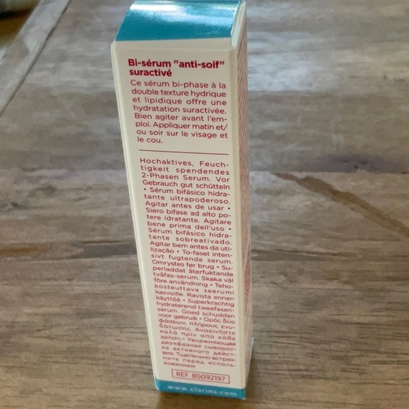 Brand New, Clarins - Picture 5 of 9